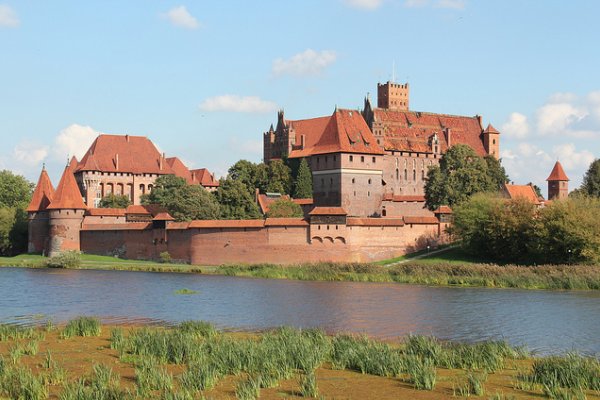 cigleni dvorac u poljskoj