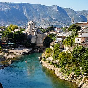 Mostar, kulturno i gospodarsko središte