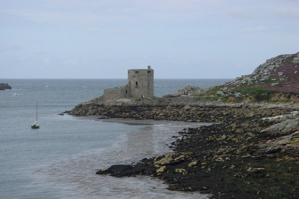 stara utvrda na otoku